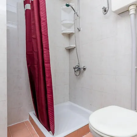 & Mihajica- Comfort With Balcony And Sea View アパート ツァヴタット