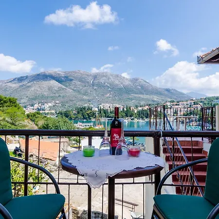 & Mihajica- Comfort With Balcony And Sea View Cavtat
