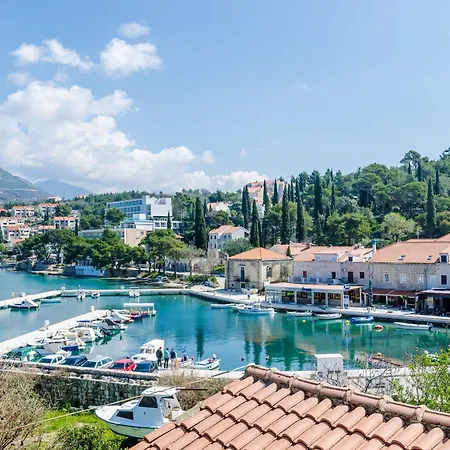 & Mihajica- Comfort With Balcony And Sea View * Cavtat