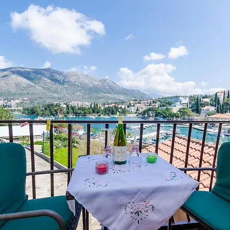 & Mihajica- Comfort With Balcony And Sea View Apartamento *