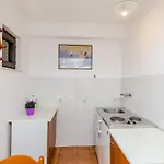 & Mihajica- Comfort With Balcony And Sea View דירה *